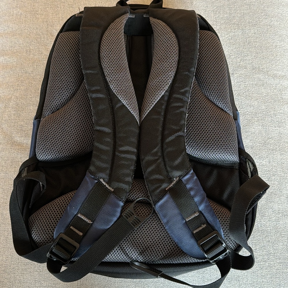Sansonite Backpack - Picture 2 of 5